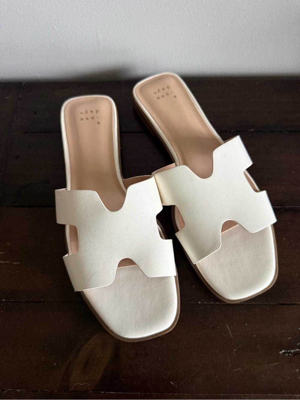 A New Day White H Cut Slide Sandals Women's Size 7.5 Flat Slip On
